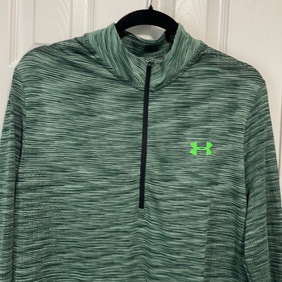 Like new under armour pullover - Picture 2 of 5